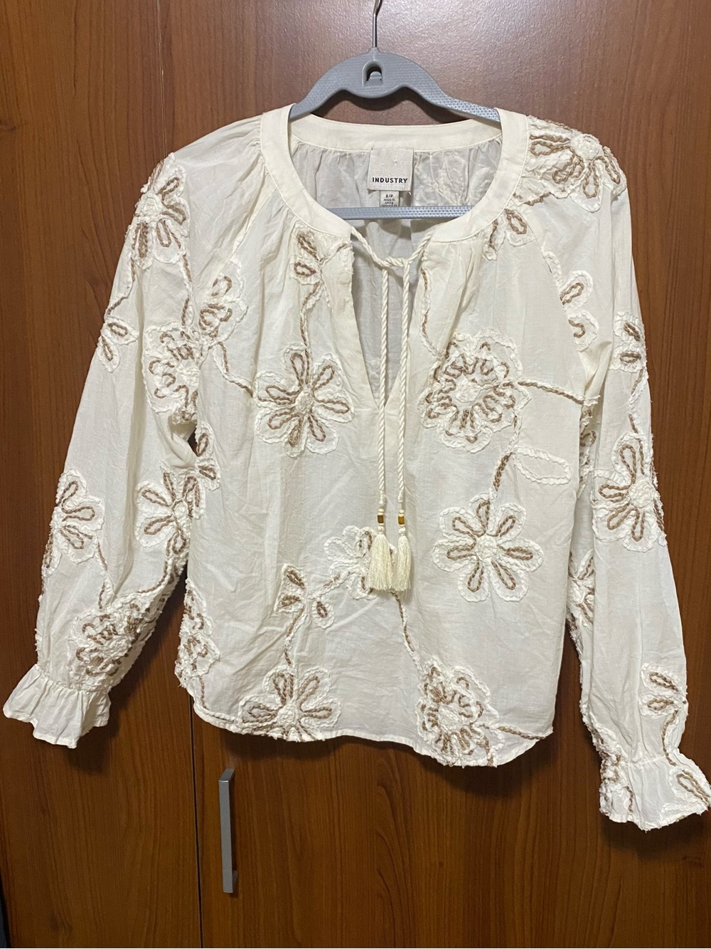 Industry Ivory Floral pattern Embroidered Boho Peasant Long Sleeve cotton Top Sm